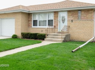 8744 N Merrill St, Niles, IL 60714