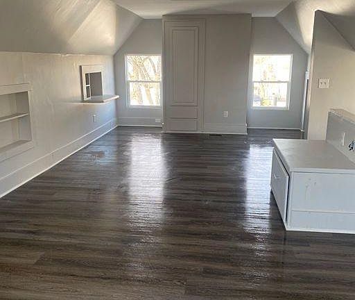 2nd image of 49 Eldon Ave #49