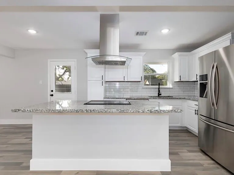 9807 Jaywood Dr — Photo 8