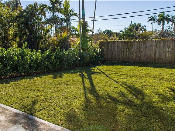 3rd image of 844-846 SW 14th Street