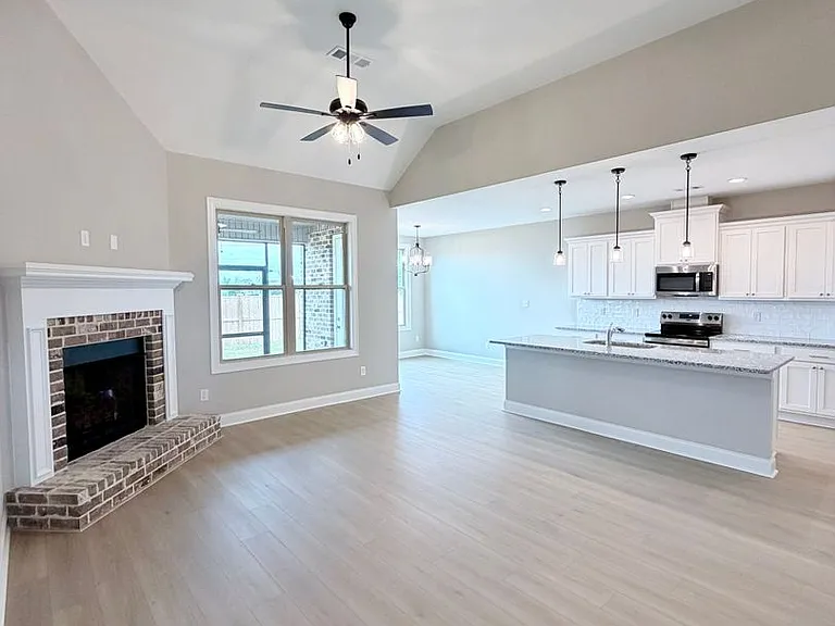 204 Farmland Cir — Photo 11