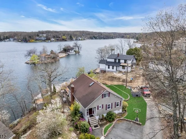 636 Lakeside Ave, Hopatcong Boro, NJ 07821