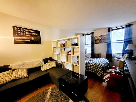 2nd image of 302 E 38th St APT 3C
