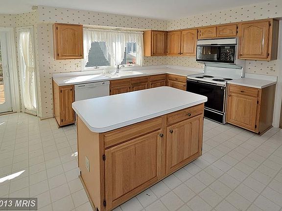 3rd image of 1 Gainford Ct