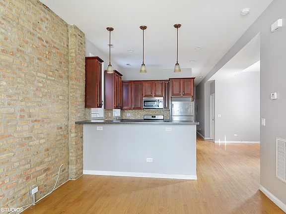 3rd image of 1221 N Monticello Ave #1