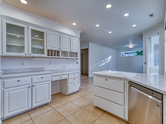 4th image of 1114 27th Street Ct NW