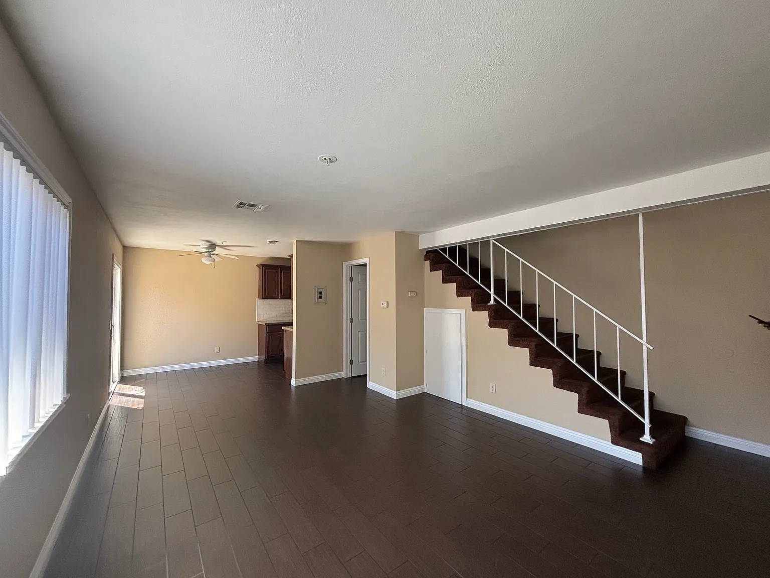 2 bed, 1.5 bath, 1000 sqft, $2,600 — Photo 3