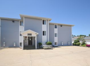 3170 W Monroe St APT 112, Waukegan, IL 60085