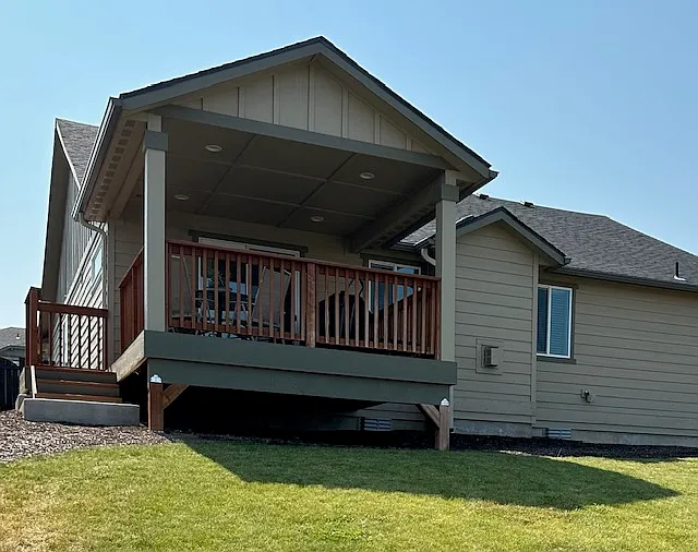 4467 SW Salmon Pl — Photo 4