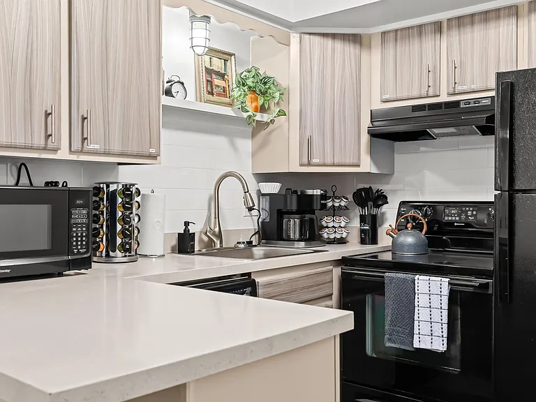 3905 Crooks Rd #32 — Photo 5