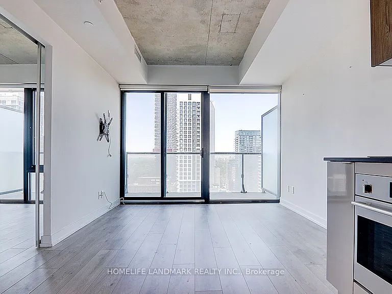 161 Roehampton Ave #2811 — Photo 17