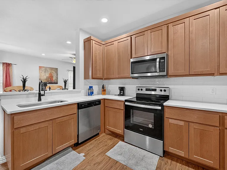 225 Sante Fe St — Photo 11