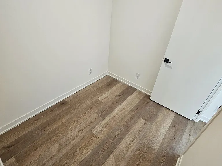 33 Erie Ave #610 — Photo 8