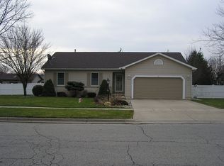 490 Tilton Dr, Tecumseh, MI 49286