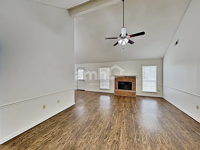4135 Meadowfield Ln — Photo 6