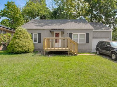 1927 S Ash Ave, Independence, MO, 64052