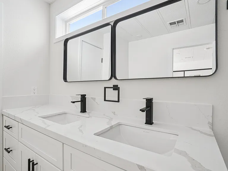 33423 Barcelona Dr — Photo 37