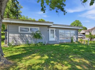 121 Crescent St, Evans City, PA 16033