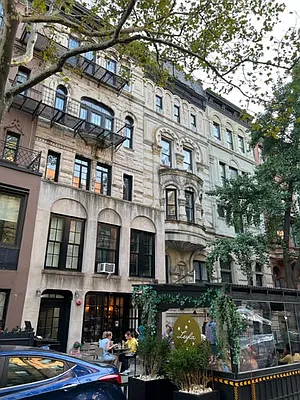 Rented by Compass | media 21