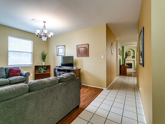 5th image of 1105 Riverside Dr