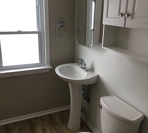 4th image of 188 Oakwood Dr