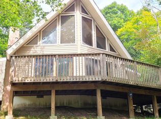 2191 Overlook Dr, Tobyhanna, PA 18466