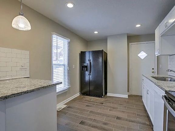 4th image of 4215 Wyoming St #1M