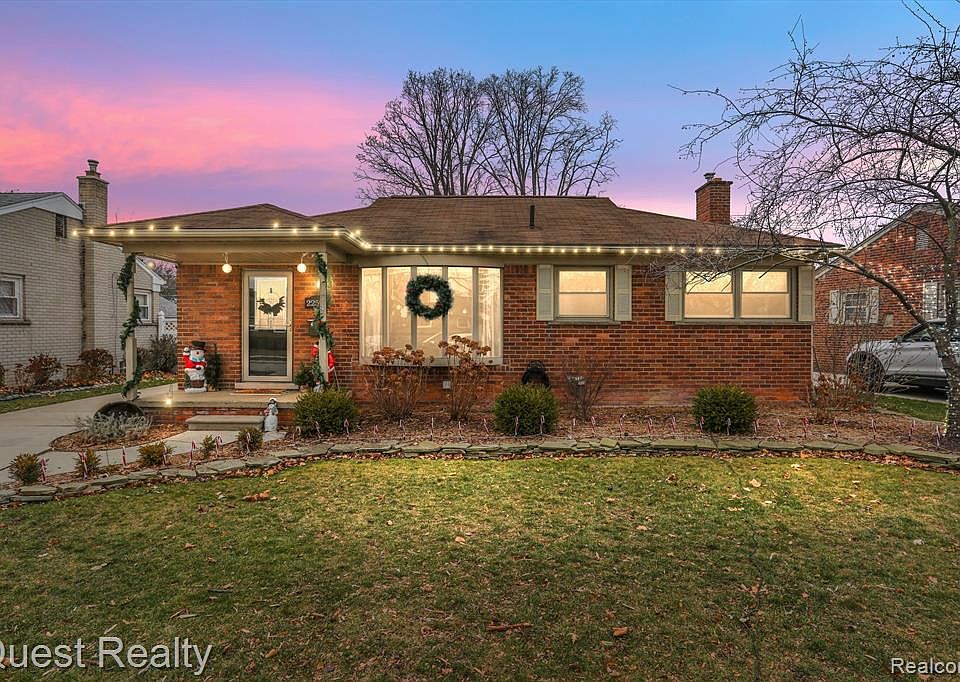 22599 Kipling St, Saint Clair Shores, MI 48080 Zillow