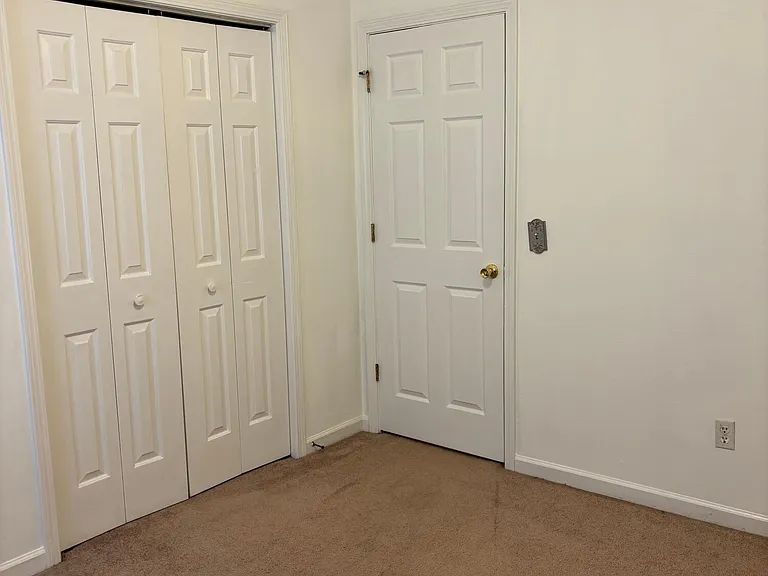 1460 Crowndale Dr — Photo 24