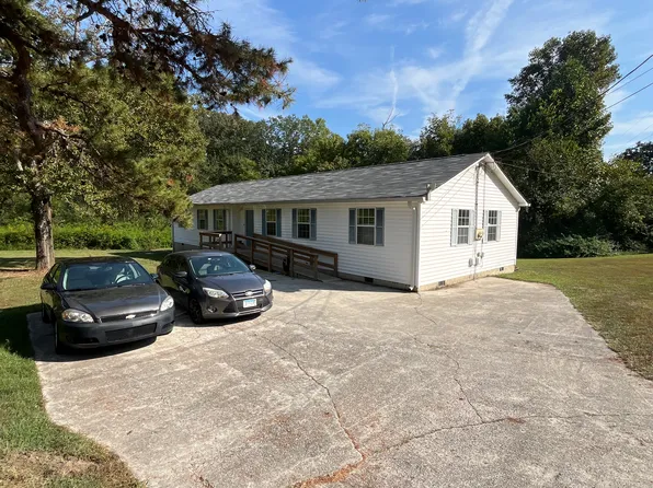 4 Newman Dr, Rossville, GA 30741