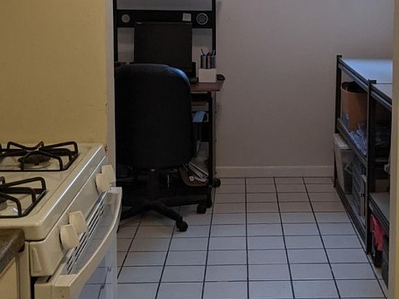 5th image of 2214 Country Club Dr APT 1