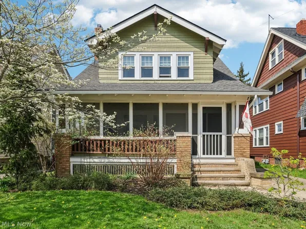 2152 Glenbury Ave, Lakewood, OH 44107