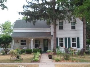 865 Water St, Prairie Du Sac, WI 53578