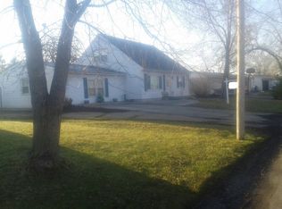 631 Oxford Rd, Valparaiso, IN 46385