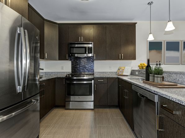 5 Promenade Blvd #24