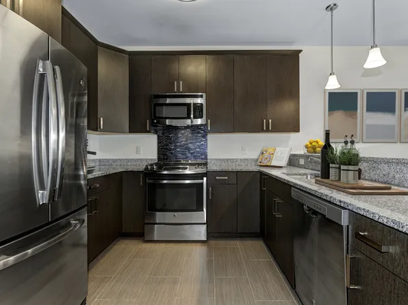 Fair Lawn Promenade, 5 Promenade Blvd APT 4, Fair Lawn, NJ 07410