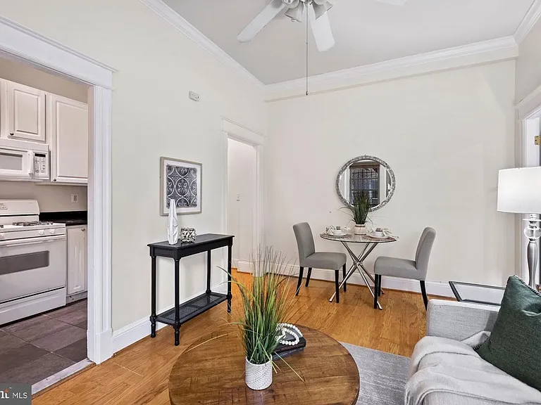 1833 S St NW #3 — Photo 3