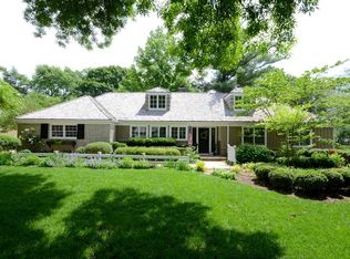 8205 Belinder Rd, Leawood, KS 66206