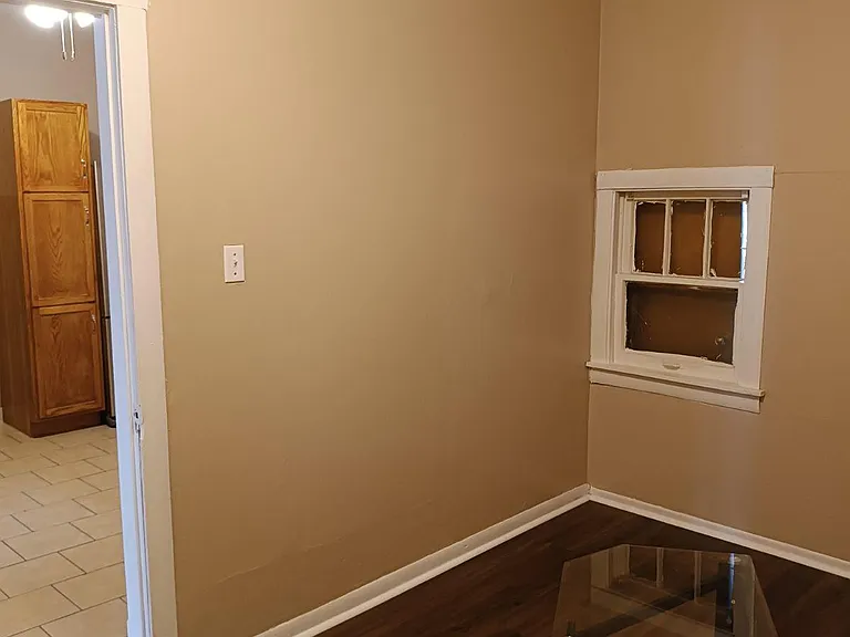 9624 S Avenue M #1 — Photo 4