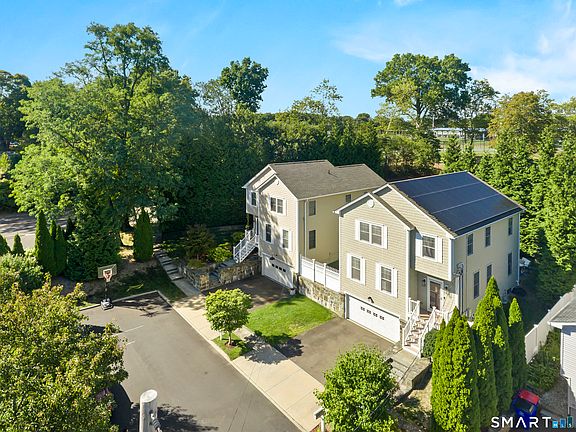 2nd image of 24 Warsaw St