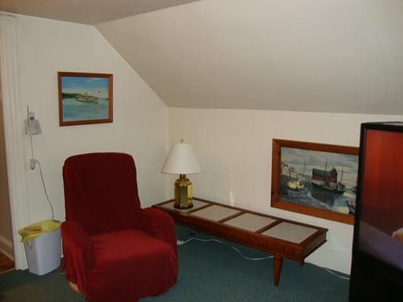 5th image of 49 Spruce St