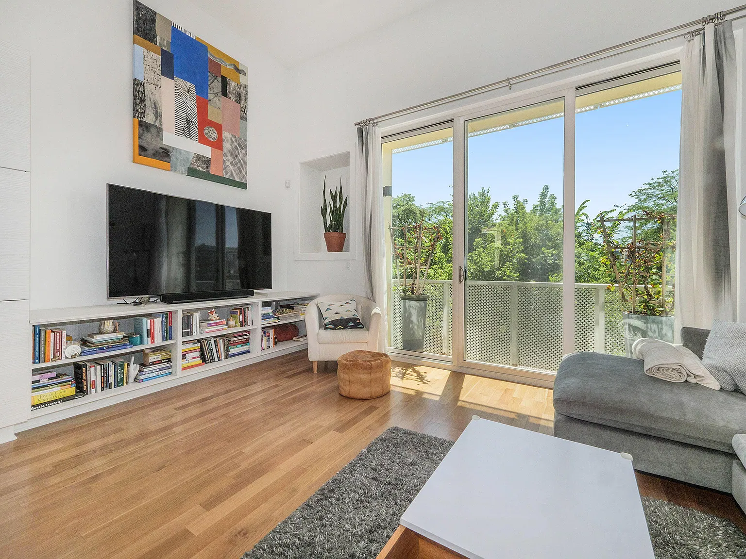 2 bed, 2.0 bath, 1450 sqft, $3,400 — Photo 4