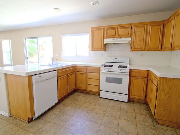 5th image of 14661 Muirfield St
