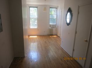 220 Boerum St #1LB, Brooklyn, NY 11206