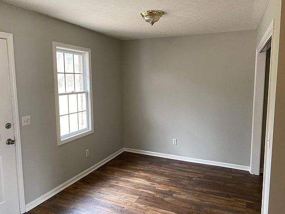 5th image of 731 Tara Ct #B