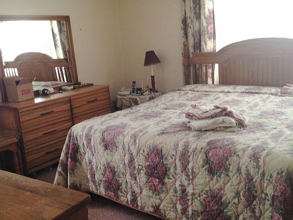 5th image of 1401 N Terrace Dr