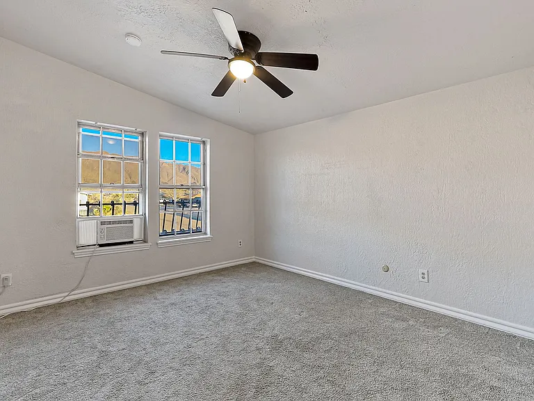 6637 Mariposa Dr — Photo 19