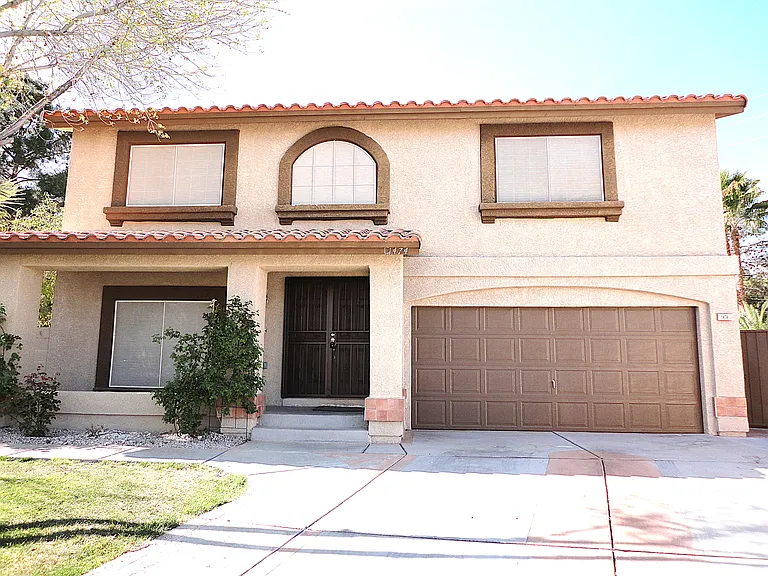 1474 Lodgepole Dr — Photo 1