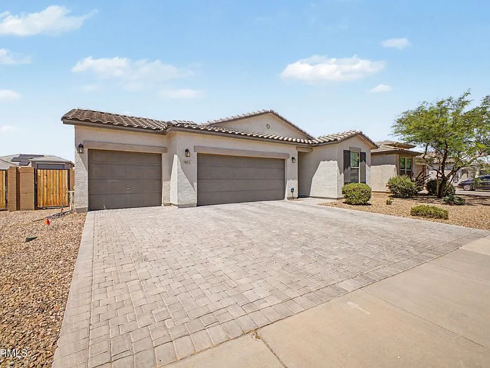 802 W Judi Dr