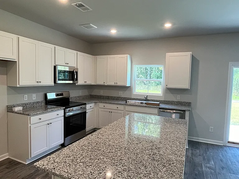 104 Geranium Way — Photo 7